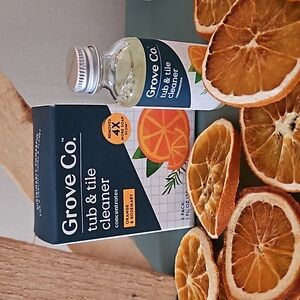 Grove Concentrated Tub & Tile Cleaner: Orange & Rosemary